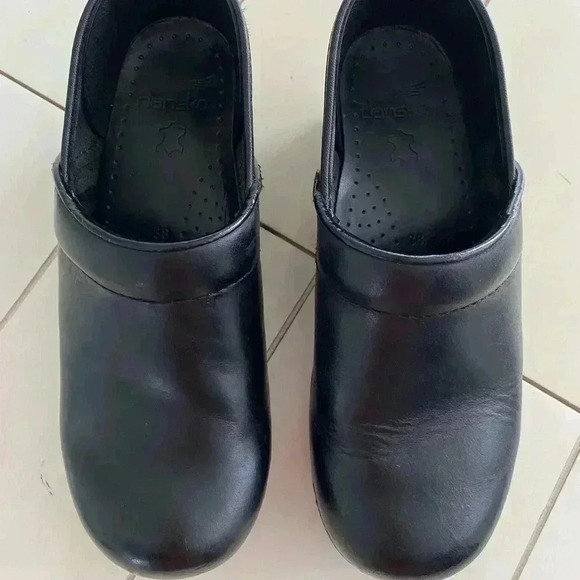 Dansko Professional Women's Clogs 38 US 7.5-8 Black Cabrio Leather Nursing Shoe - Picture 13 of 13